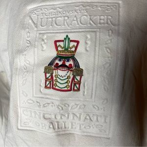 VINTAGE, Cincinnati Ballet White CrewNeck